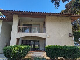 5999 Rancho Mission Rd in San Diego, CA - Building Photo