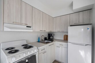 1550 W 11th Ave, Unit SI ID1051867P in Vancouver, BC - Building Photo - Building Photo