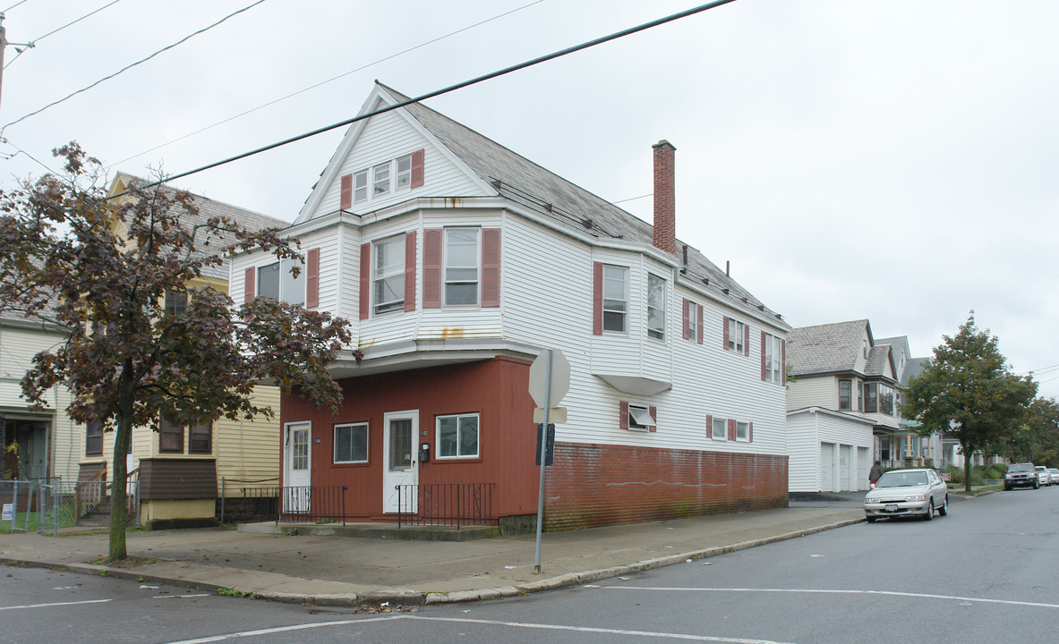 1102 Pleasant St in Schenectady, NY - Building Photo