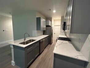 5712 Harbrook Dr in Houston, TX - Building Photo - Building Photo