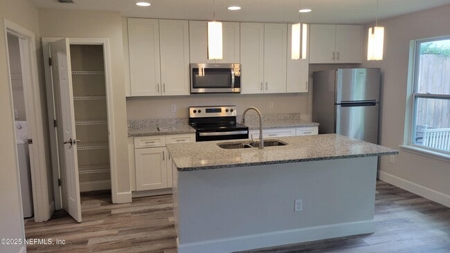 2911 Wilcox St in Jacksonville, FL - Building Photo - Building Photo