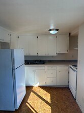 1032 Bethel Dr-Unit -A in Eugene, OR - Building Photo - Building Photo