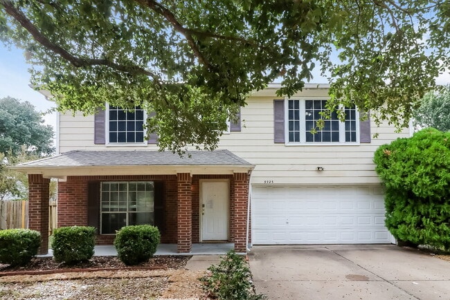 3923 Rolling Springs Ln