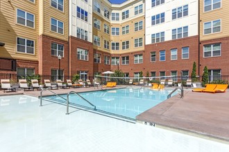 Campus View Apartments-Per Bed Leases in Clemson, SC - Building Photo - Building Photo