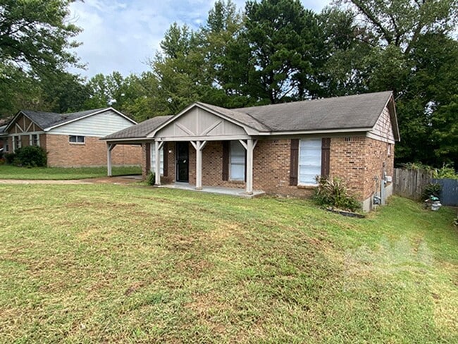 4290 Davidcrest Dr in Memphis, TN - Building Photo - Building Photo