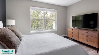 300 Long Shoals Rd in Asheville, NC - Building Photo - Building Photo