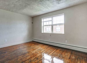 Magnolia Park Apartments in Camden, NJ - Foto de edificio - Building Photo