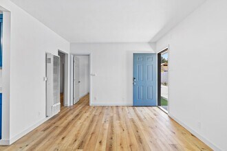 1078 E 7th St, Unit 01 in Long Beach, CA - Foto de edificio - Building Photo