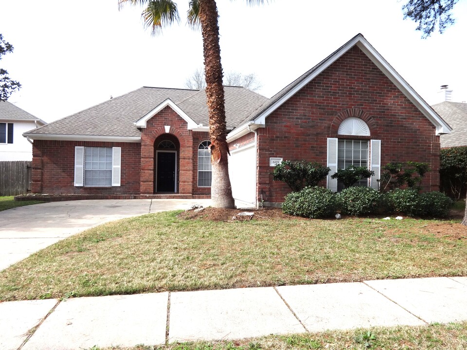 6119 Old Farmhouse Ln in Katy, TX - Building Photo