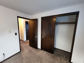 2500 Howard Ave, Unit 3 in Everett, WA - Foto de edificio - Building Photo