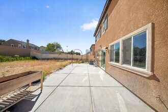 4364 E Ave J6 in Lancaster, CA - Building Photo - Building Photo