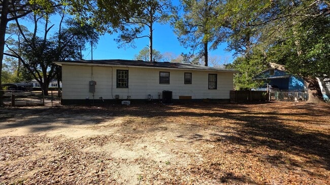 407 Farkas Ln in Albany, GA - Building Photo - Building Photo