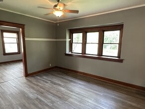 902 W Mac Queen Ave in Peoria, IL - Building Photo - Building Photo
