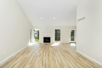 37743 Avon Ln in Farmington Hills, MI - Building Photo - Building Photo