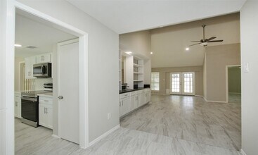 833 Lakeview Dr in Sugar Land, TX - Foto de edificio - Building Photo