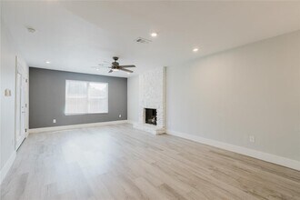 4703 Misty Slope Ln in Austin, TX - Building Photo - Building Photo