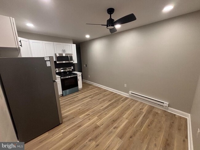 6136 Sansom St in Philadelphia, PA - Building Photo - Building Photo