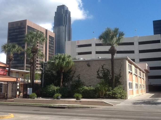 Galleria Garden in Houston, TX - Building Photo