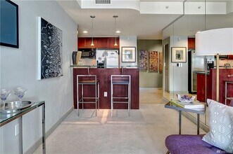 2929 1st Ave, Unit 1120 in Seattle, WA - Foto de edificio - Building Photo