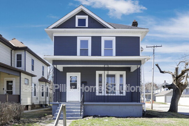 property at 121 S Terrace Ave