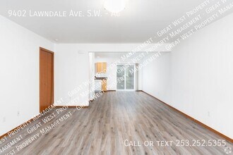 9402 Lawndale Ave SW in Lakewood, WA - Building Photo - Building Photo