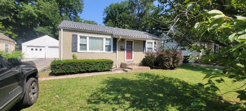 7821 Pennsylvania Ave in Kansas City, MO - Building Photo