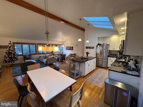 6313 Walhonding Rd in Bethesda, MD - Building Photo - Building Photo