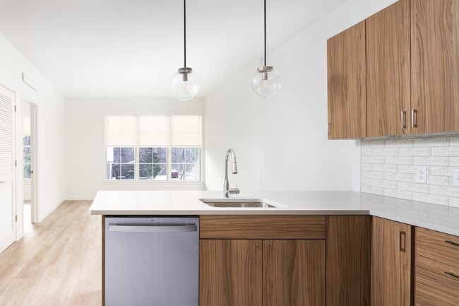 110 Bradley Rd, Unit 105