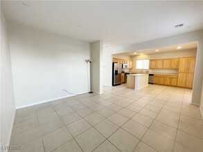 6566 Gertrude Ct in Las Vegas, NV - Foto de edificio - Building Photo