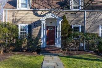 16-18 Upland Ln in Armonk, NY - Building Photo - Building Photo