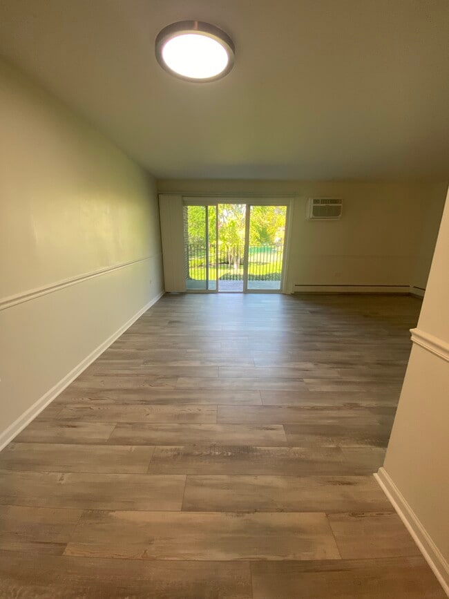 property at 1121 W Ogden Ave
