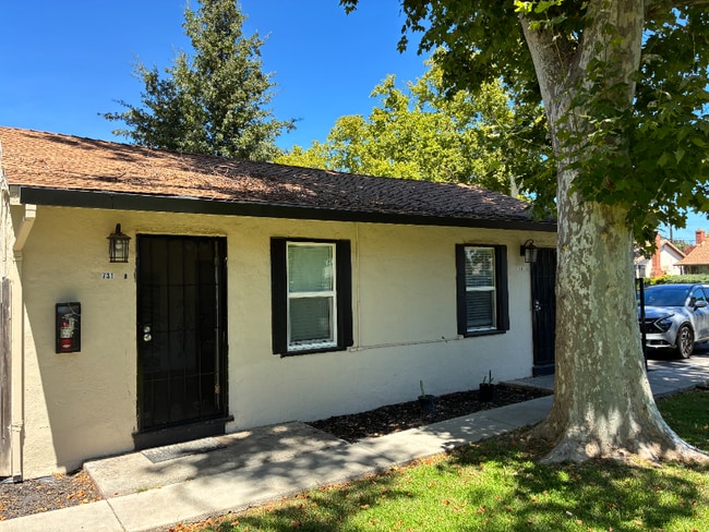 3731 Jasmine St in Sacramento, CA - Building Photo - Building Photo
