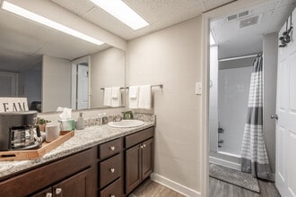 The 902 in Murfreesboro, TN - Building Photo - Interior Photo