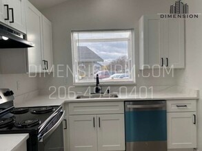 800 S 22nd Pl in Mount Vernon, WA - Building Photo - Building Photo