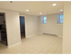 136 Prince St, Unit 1 in Boston, MA - Building Photo - Building Photo