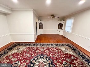 11 Fenceline Dr in Gaithersburg, MD - Building Photo - Building Photo