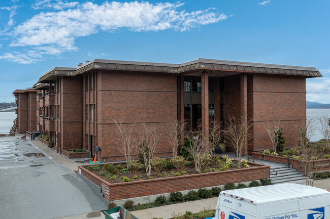 The Lake House in Seattle, WA - Foto de edificio - Building Photo