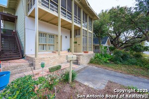 636 Patterson Ave in San Antonio, TX - Foto de edificio - Building Photo