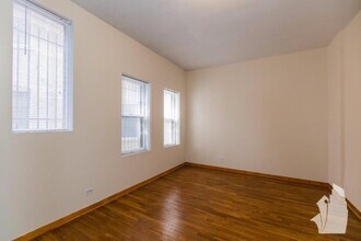 873 W Lill Ave in Chicago, IL - Building Photo - Building Photo