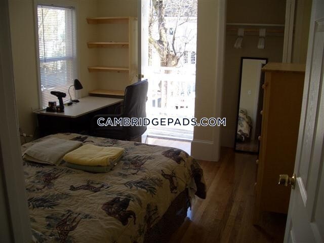 28 Cogswell Ave in Cambridge, MA - Foto de edificio