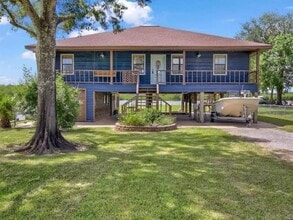 1265 Hillebrandt Acres in Beaumont, TX - Building Photo - Building Photo