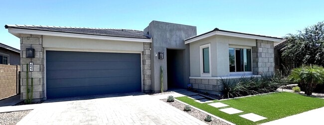 2827 E Los Gatos Dr in Phoenix, AZ - Building Photo - Building Photo