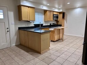 10431 S Bethel Ave in Selma, CA - Building Photo - Building Photo