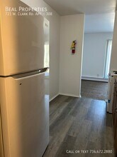 721 W Clark Rd in Ypsilanti, MI - Building Photo - Building Photo