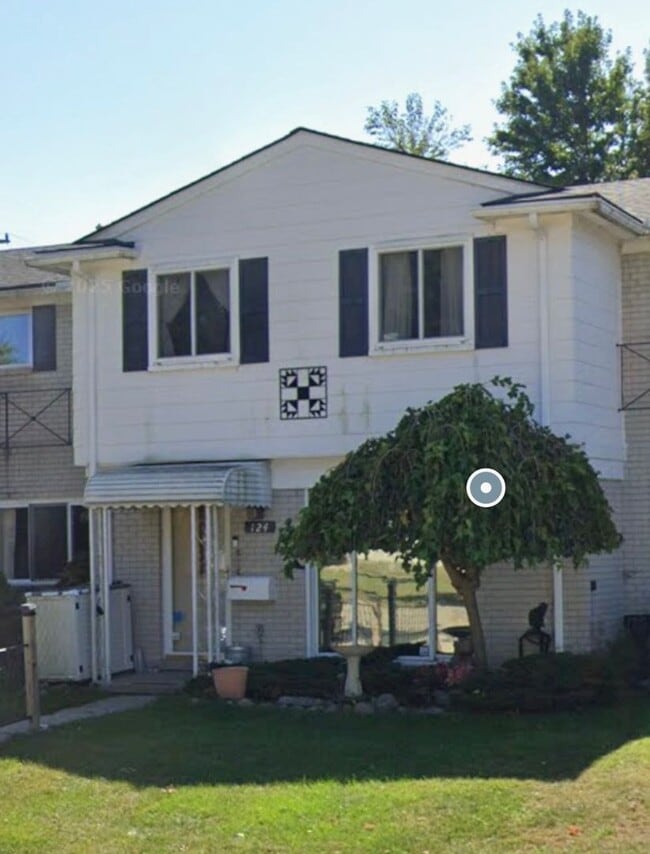 property at 124 Parnacott