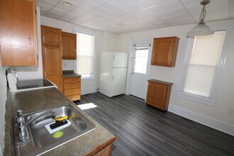 16 Main St in Flemington, NJ - Building Photo - Building Photo