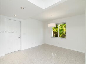 1323 NE 5th Ave in Fort Lauderdale, FL - Building Photo - Building Photo