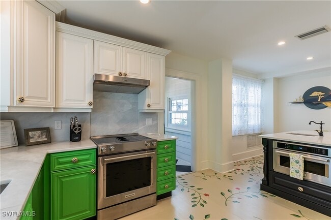 property at 1427 El Prado Ave