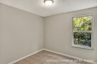 2123 W 39th St in Jacksonville, FL - Foto de edificio - Building Photo