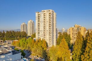 City Club On The Park Apartments